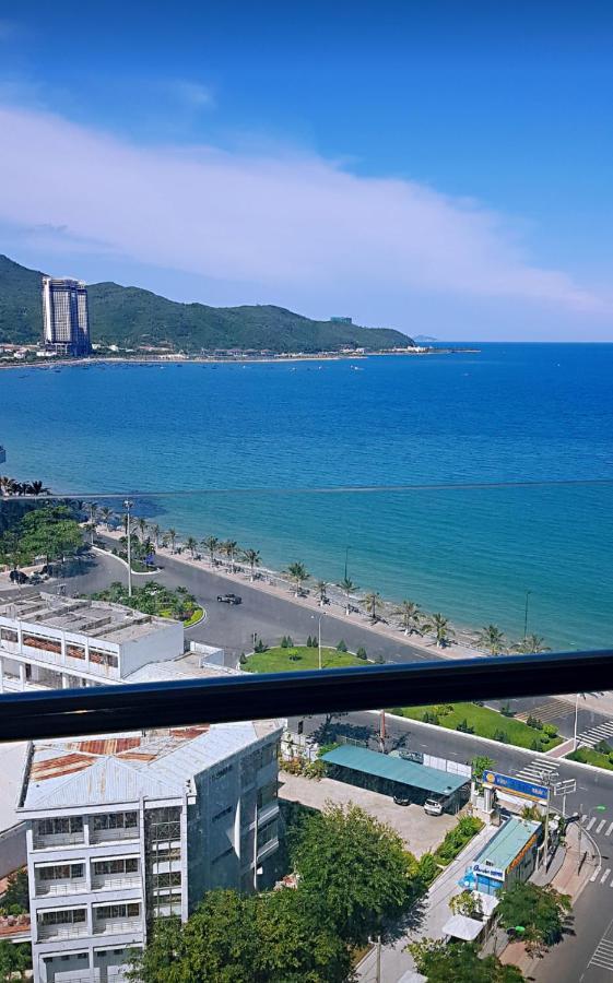 Beachfront Scenia Bay Apartment 나트랑 외부 사진