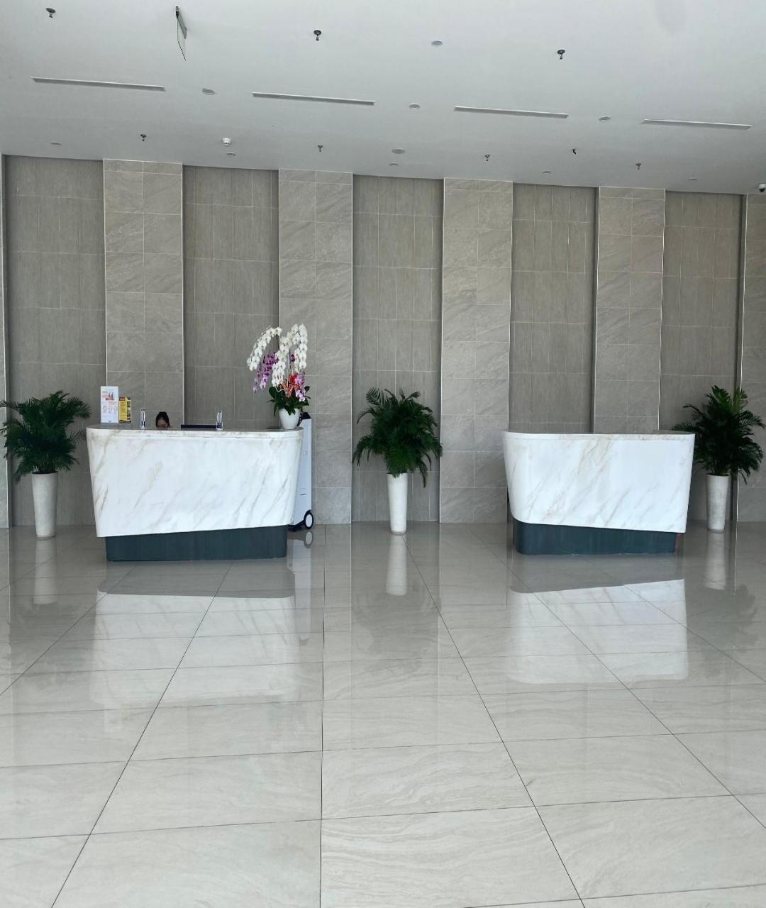 Beachfront Scenia Bay Apartment 나트랑 외부 사진
